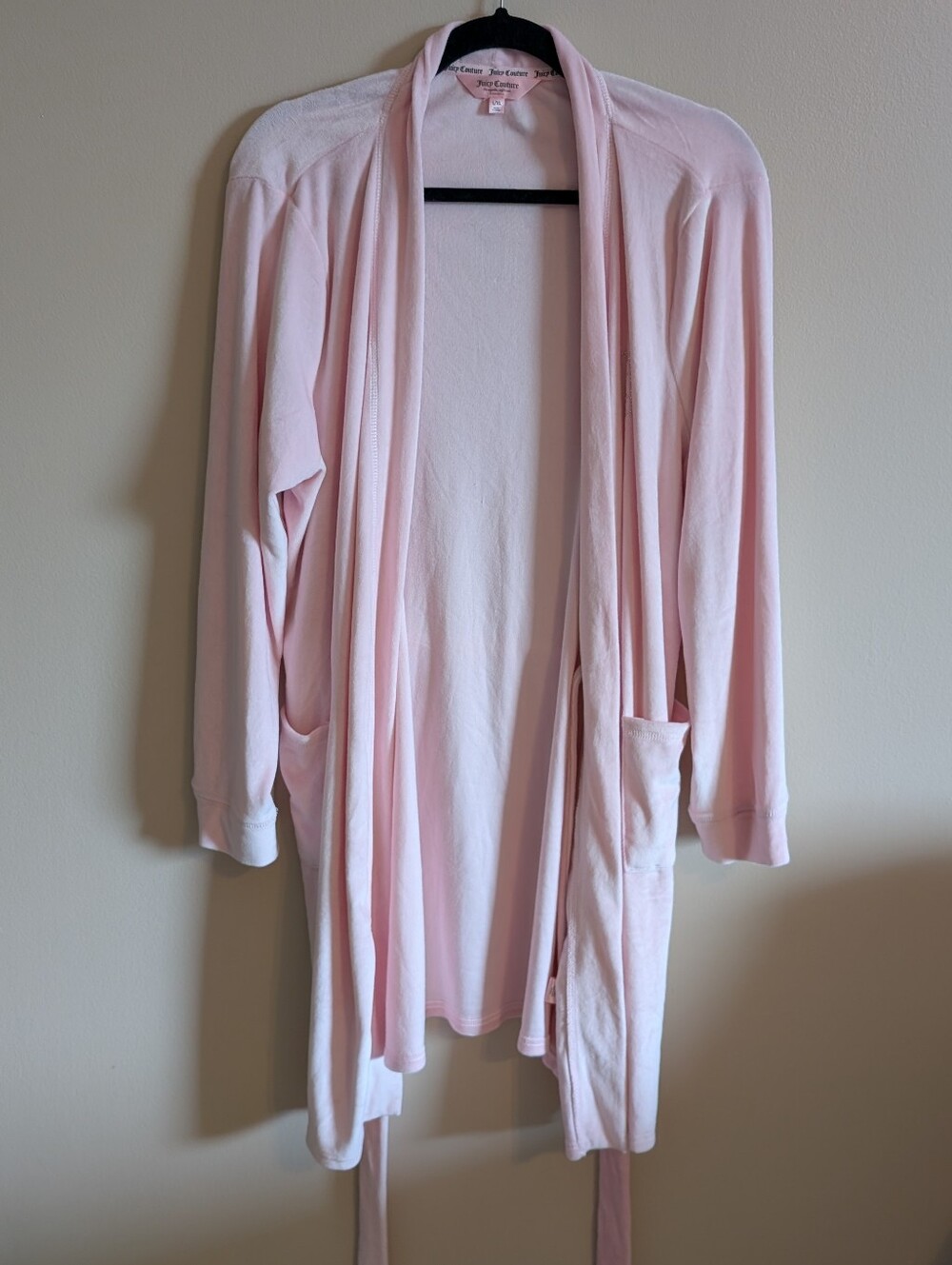 Juicy Couture Light Pink Robe with Rhinestone Logo On Front & Back - Picture 4 of 8